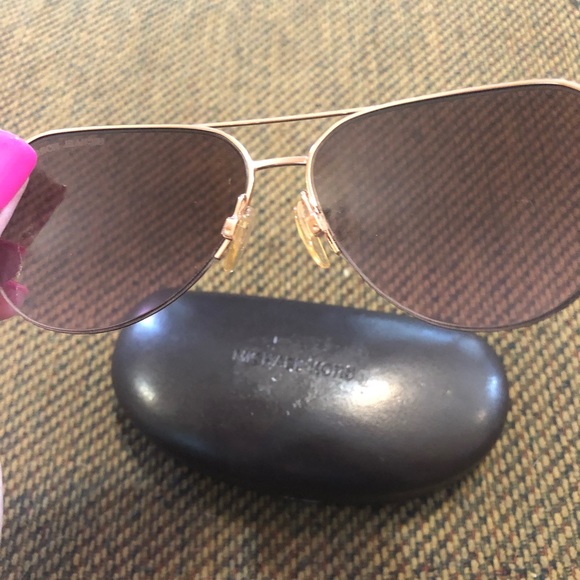 Micheal Kors Gold Frame sunglasses with case - Picture 7 of 8